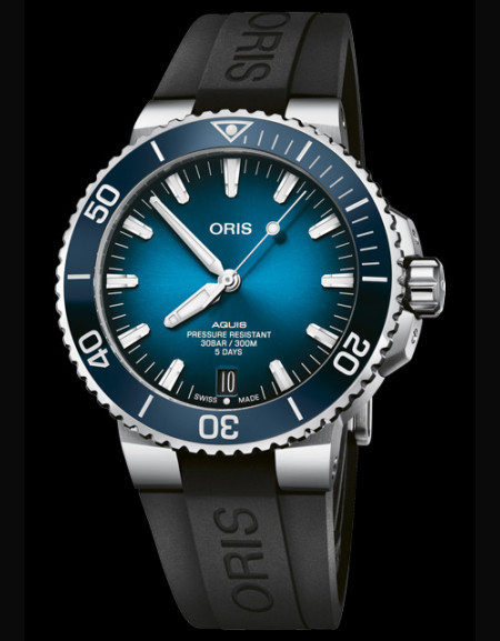 Aquis Date Calibre 400