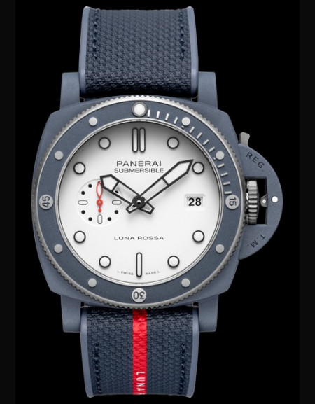 Panerai Submersible QuarantaQuattra Luna Rossa Ti-Ceramitech TM