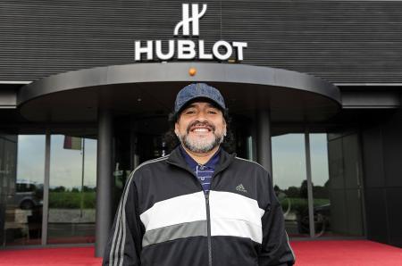 Diego Maradona visite la manufacture Hublot