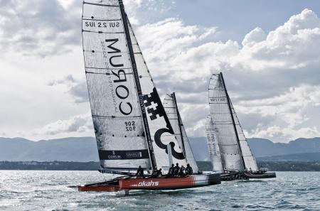 Le Catamaran Okalys-Corum en lice pour la course. © Loris von Siebenthal