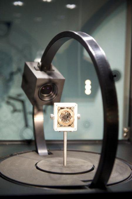 Le Calibre Hublot Anticythère 2033-CH01 tel que présenté dans le cadre de l'exposition 'Anticythère, l'énigmatique machine surgie du fonds des temps' au Musée des Arts et Métiers de Paris. 