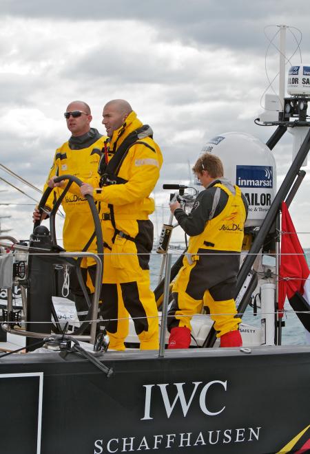 Zinedine Zidane, ambassadeur IWC, à bord du monocoque de l'équipe Abu Dhabi Ocean Racing. ®JRENEDO22722