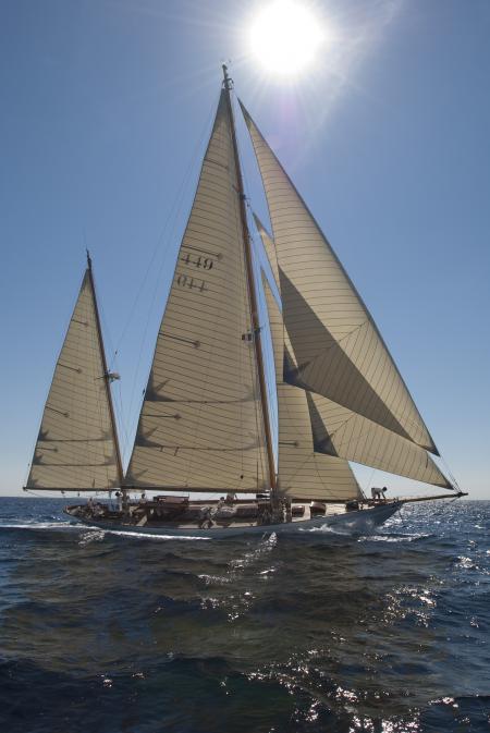 L'Eilean, le ketch bermudien de 1936, dans toute sa splendeur.