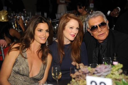 Cindy Crawford, Julianne Moore et Roberto Cavalli - Gala amfAR à New York le 8 février.