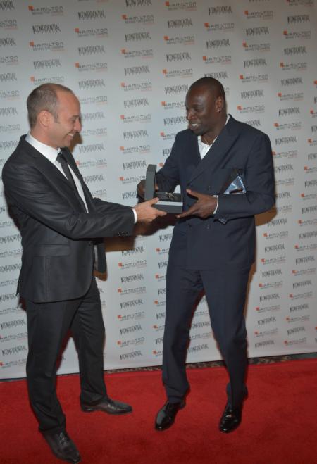 Sylvain Dolla, CEO Hamilton International, et Omar Sy.©Hamilton International Ltd