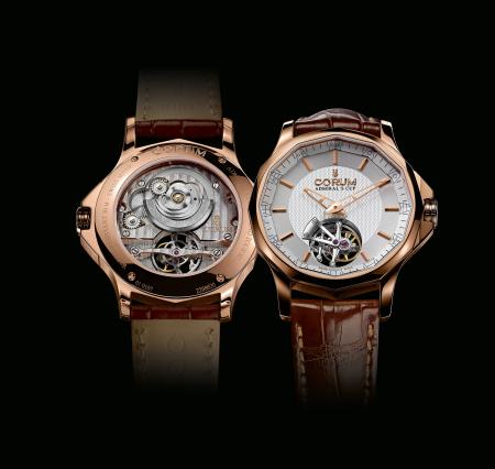 L’Admiral’s Cup Legend 42 Tourbillon Micro-Rotor : côté cadran et côté fond. 