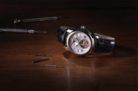 Montre Frédérique Constant Heart Beat Manufacture. 