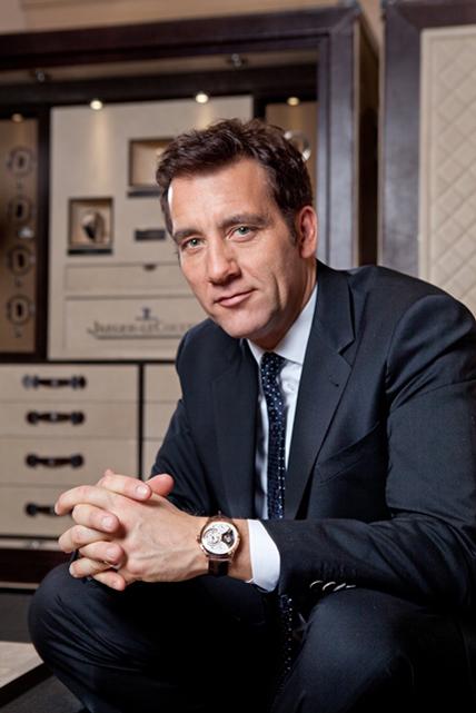 Clive Owen et la Duomètre à Sphérotourbillon de Jaeger-LeCoultre. ©Johann Sauty