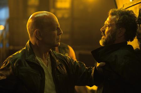 Bruce Willis dans le film Die Hard : Belle journée pour mourir.