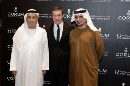 M. Abdul Hamied Seddiqi, Vice Chairman Ahmed Seddiqi & Sons – M. Antonio Calce, CORUM Partner et CEO – M. Mohammed Abdulmagied Seddiqi, VP Sales & Retail Ahmed Seddiqi & Sons.