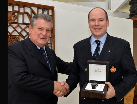 Le Commodore Bernardinio Fanganiello et le Prince Albert II de Monaco avec sa Admiral’s Cup Seafender 48 Tides Iate Clube de Santos 