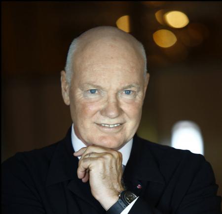 Monsieur Jean-Claude Biver, Président de Hublot prendra la responsabilité globale des autres marques horlogères, TAG Heuer et Zenith