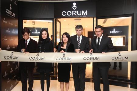 Inauguration de la Boutique à Shanghai : Alain Chung, Iris Tsui, Jacqueline Ng, Heinrich Schellenberg, Antonio Calce