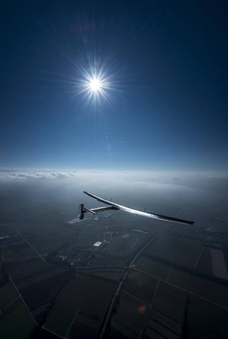 Solar Impulse project - Omega - Solar Impulse 2 - Vol autour du monde prévu en mars 2015