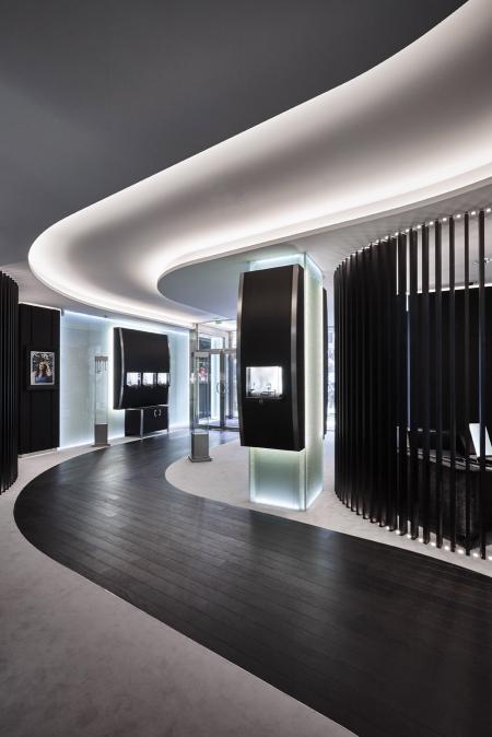 La nouvelle boutique de Richard Mille avenue Matignon - c Jerome Bryon