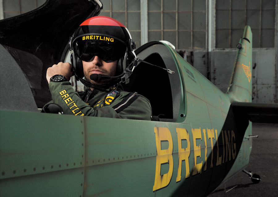 Mika Brageot, pilote de la Breitling Racing Team dans le MXS-R 