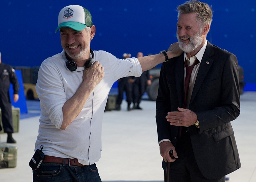 Roland Emmerich et Bill Pullman sur le tournage d'Independance Day : Resurgence