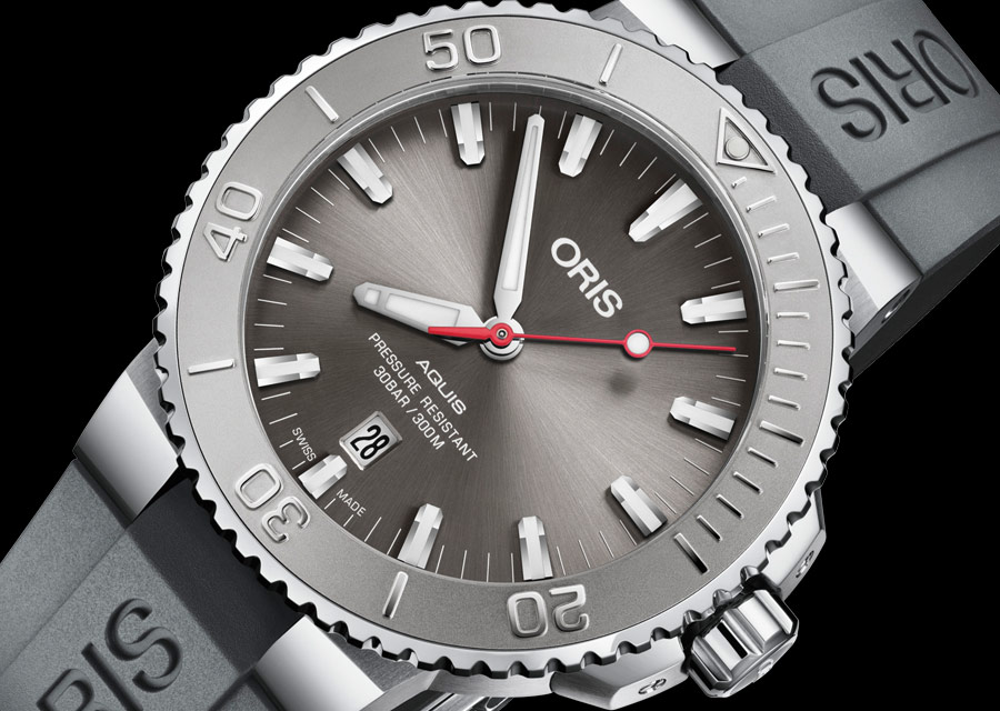 Oris Aquis Date Relief 