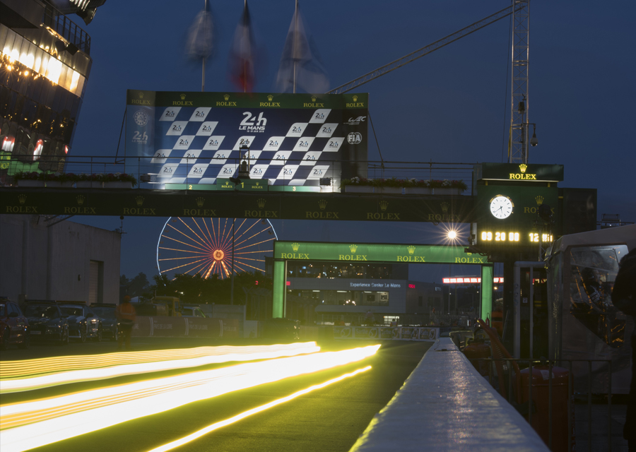 Ambiance dans l'allée des stands - ©Rolex/Jad Sherif