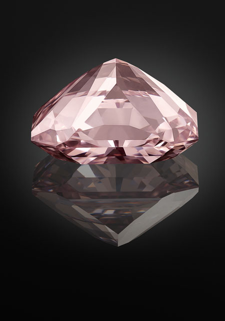 Agra, diamant rose - 1526 - © The Al Thani Collection