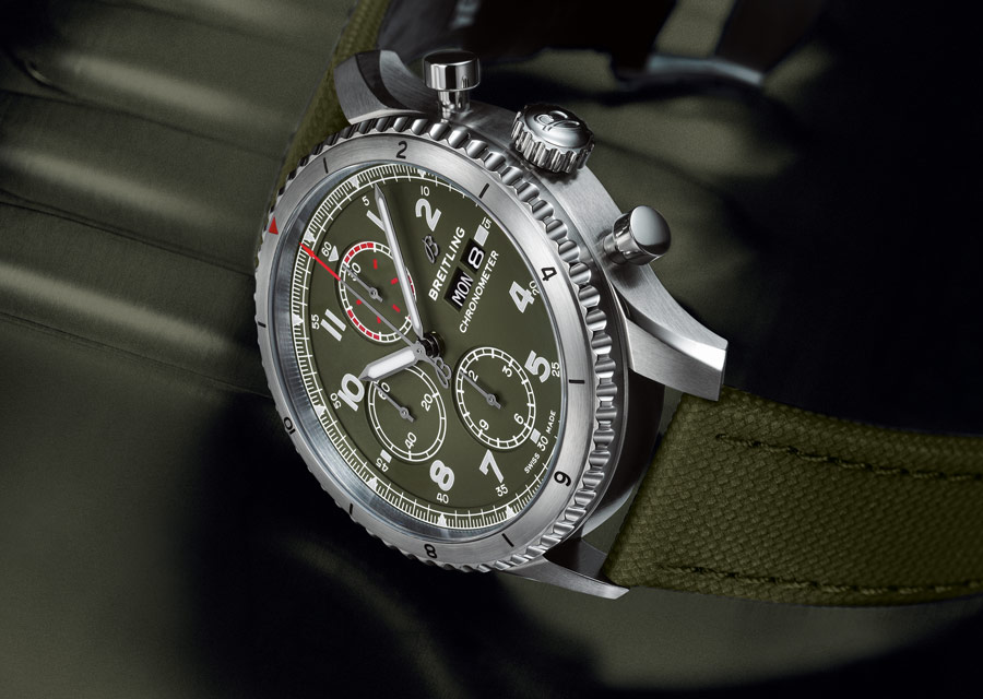 Breitling Aviator 8 Chronographe 43 Curtiss Warhawk 