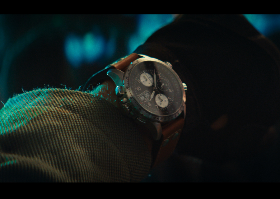 Le chronographe Hamilton Khaki X-Wind au poignet de Liam Hemsworth
