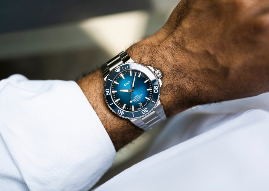 Oris Aquis Date Calibre 400