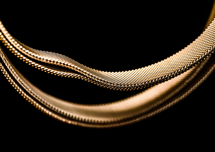 Le bracelet en maille milanaise en fabriquée en or rose ou en acier inoxydable 