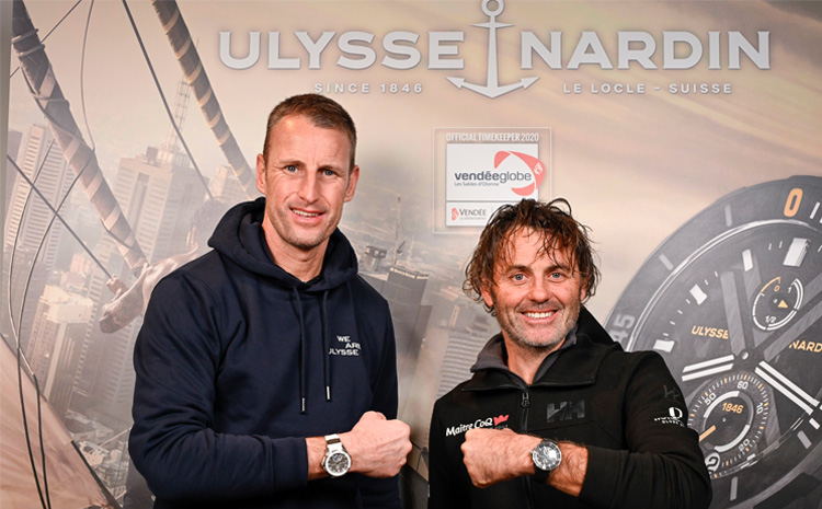 Vainqueur du Vendée Globe, Yannick Bestaven reçoit des mains de Patrick Pruniaux, CEO d'Ulysse Nardin, une Diver chronomètre