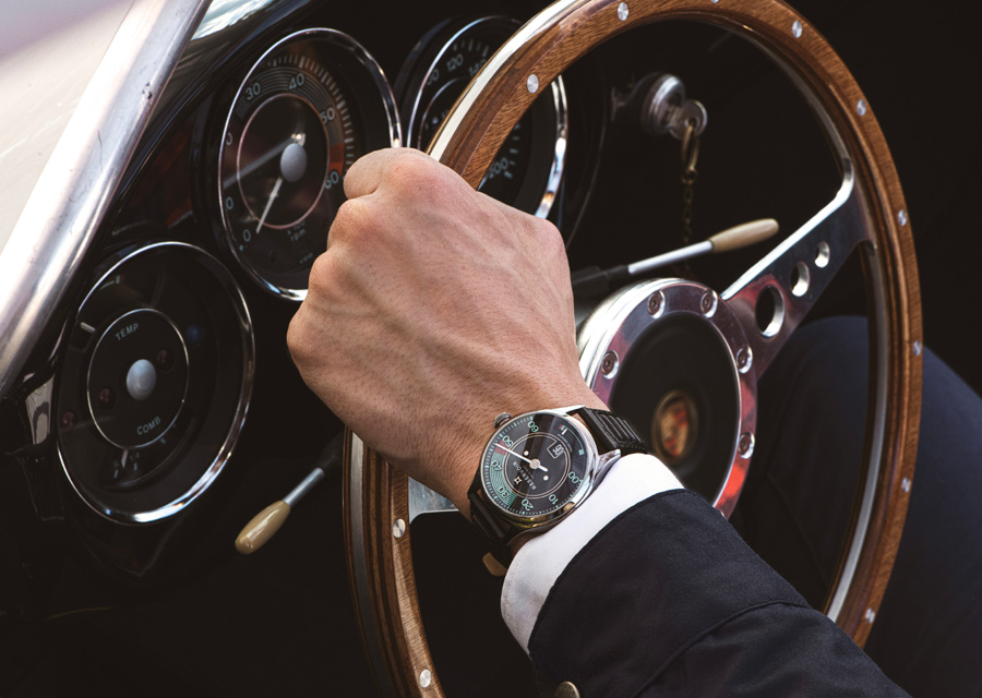Les montres Reservoir sont directement inspirée de l'automobile avec leur cadran conçu à limage d'un tableau de bord