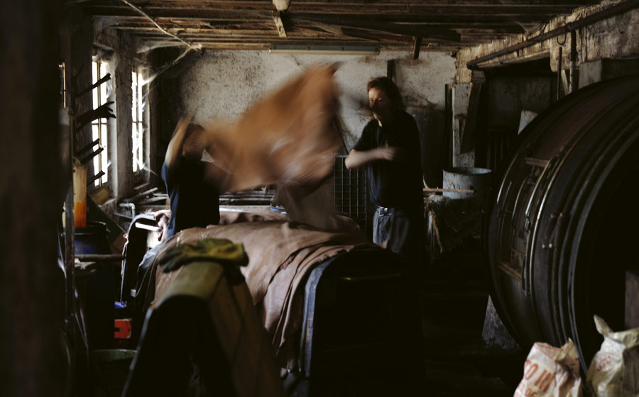 Tannerie artisanale en Suisse travaillant pour Cervo Volante