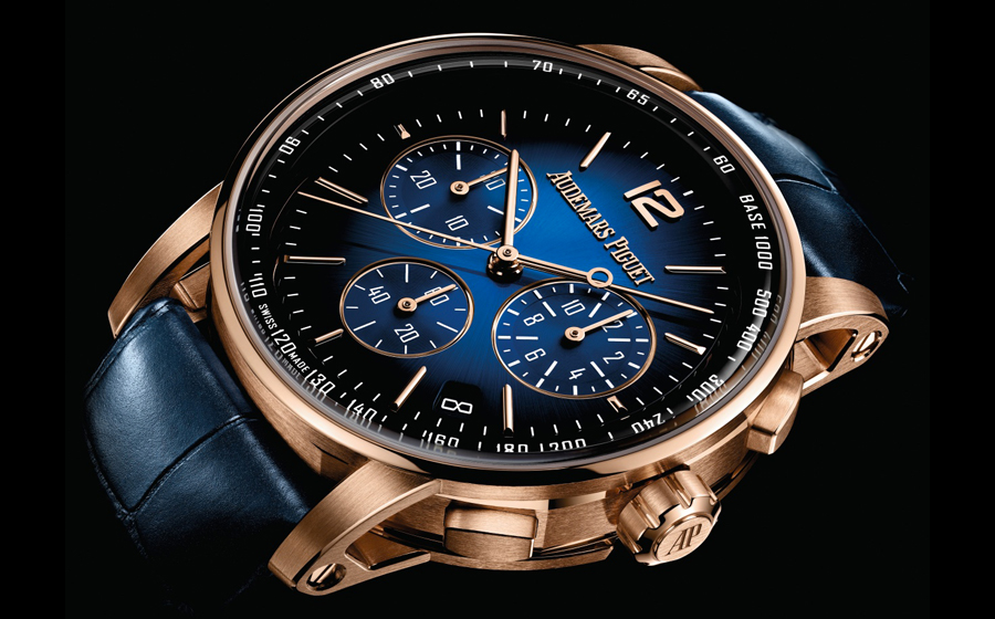 La version en or rose et cadran bleu fumé du chronographe Code 11.59 by Audemars PIguet