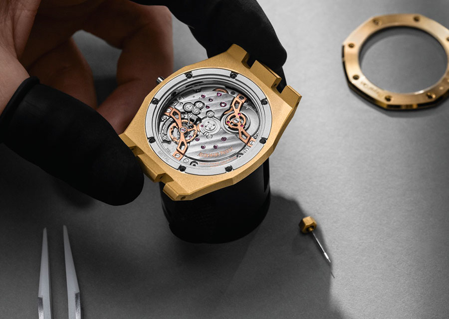 Le calibre extraplat de la Royal Oak « Jumbo » 39 mm or Jaune.