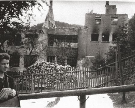 Bâtiment détruit par les bombes - 1945